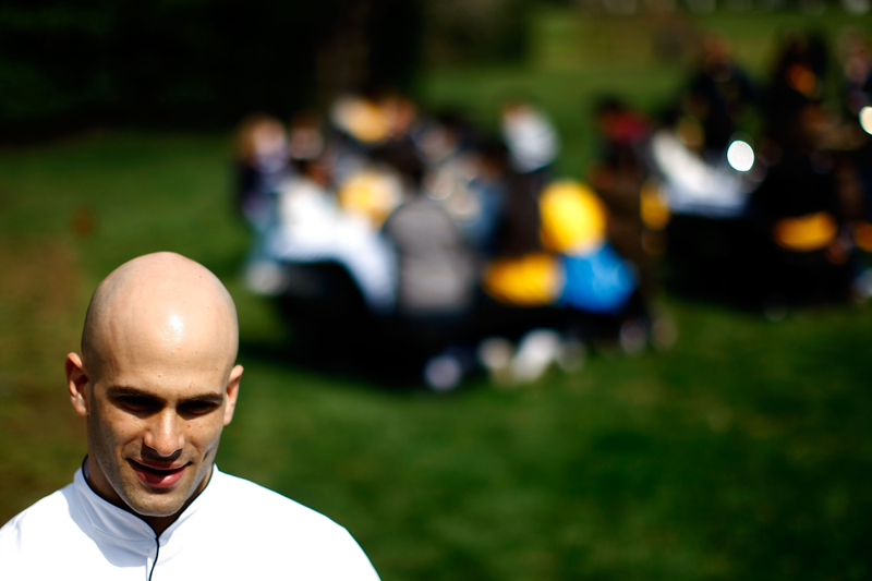 Illustration for article titled Farewell to Sam Kass, Resident White House Hottie